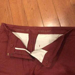 GAP Khakis ‘Perfect Khaki” Burnt red color